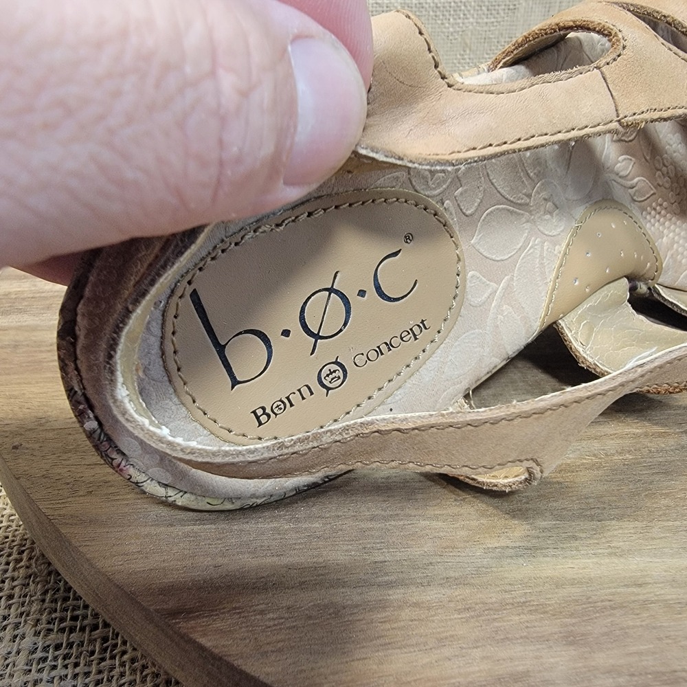 BOC Born Sandals Floral Wedge Heels Tan Leather Slingback Women's Size 10 Boho - Picture 10 of 11